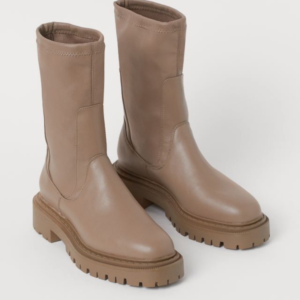 H&M Taupe / Tan / Beige Lug Sole Chelsea Boots